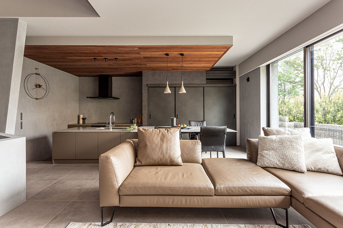 ダイワハウス 【34坪/本人＋子ども1人/間取り図あり】素材の陰影が光を美しく魅せる家　写真10点掲載の建築実例画像2