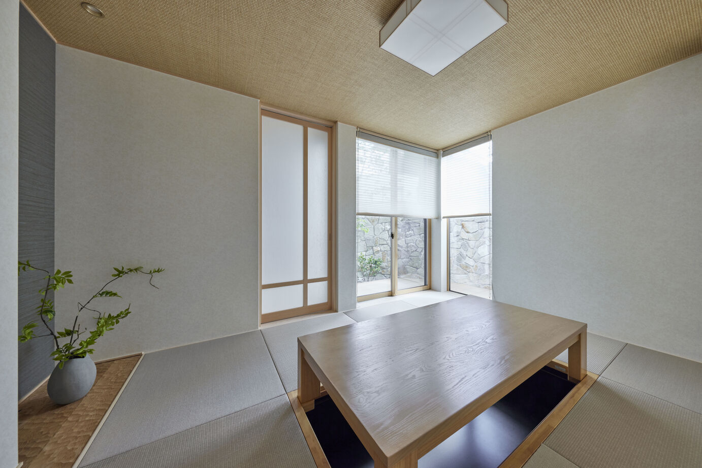 ダイワハウス 【89坪/夫婦＋子ども2人】　開放的な空間を満喫できる都心の3階建て　写真９点掲載の建築実例画像4