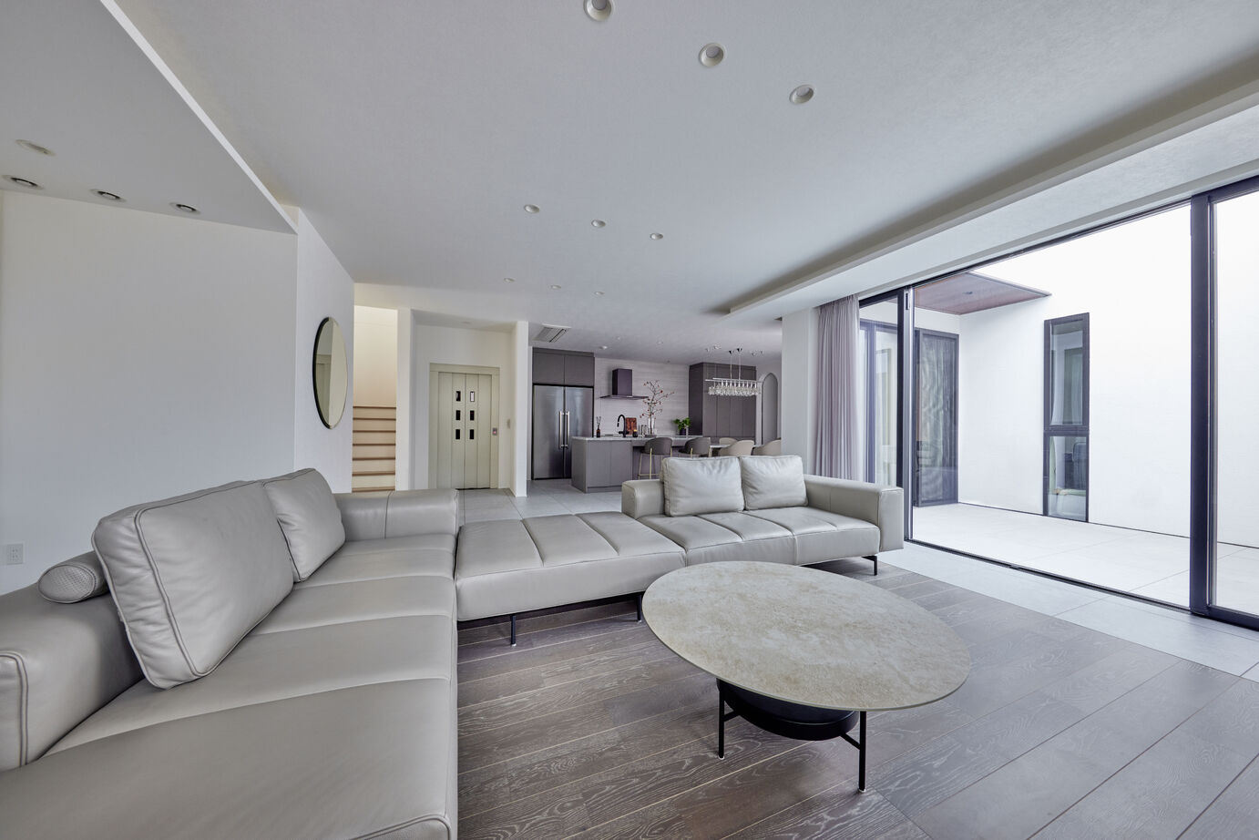 ダイワハウス 【89坪/夫婦＋子ども2人】　開放的な空間を満喫できる都心の3階建て　写真９点掲載の建築実例画像5