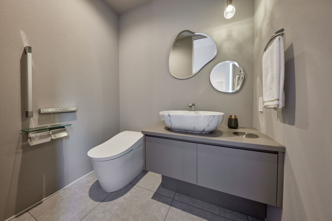 ダイワハウス 【89坪/夫婦＋子ども2人】　開放的な空間を満喫できる都心の3階建て　写真９点掲載の建築実例画像7