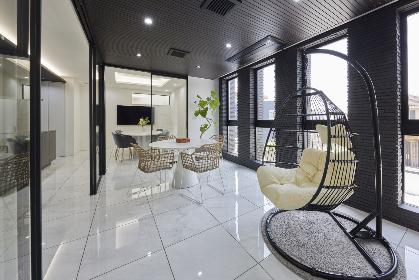 ダイワハウス 【111坪/夫婦＋子ども２人】“多彩な居場所”があるすまい　写真10点掲載の建築実例画像10