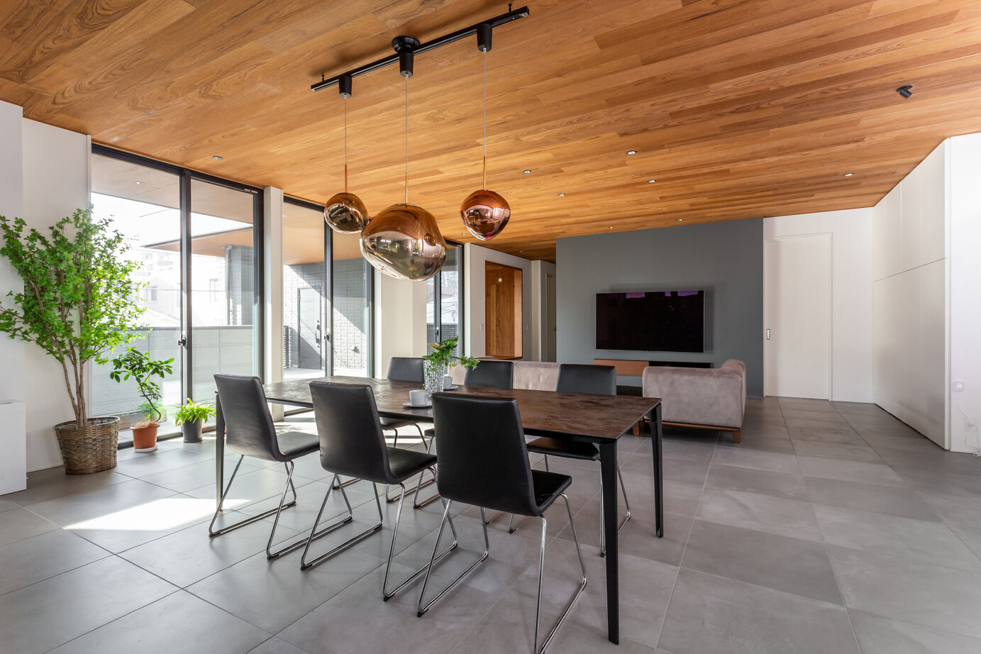 ダイワハウス 【152坪/夫婦＋子ども２人】小さな居場所が大空間でつながる事務所併用住宅　写真10点掲載の建築実例画像2