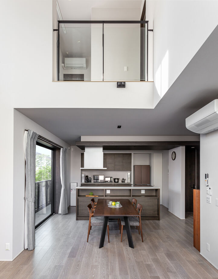 ダイワハウス 【88坪/夫婦＋子ども3人】心地良い時間が点在する大人家族の住まい　写真10点掲載の建築実例画像4