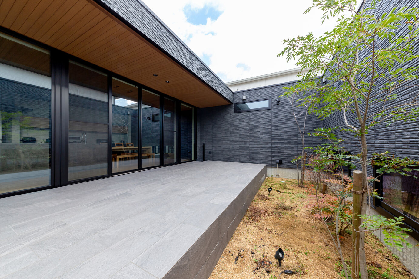 ダイワハウス 【40坪/夫婦】中庭を囲う平屋でプライベート感漂う家族の時間　写真10点掲載の建築実例画像9