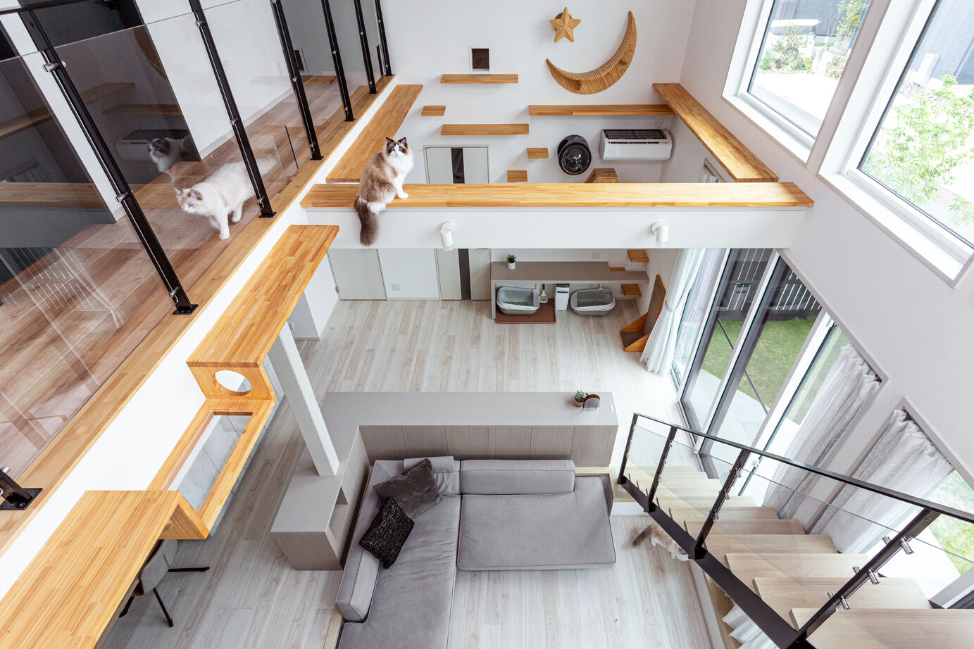 ダイワハウス 【41坪/夫婦＋猫3匹】吹き抜け大空間で猫たちが自由に遊ぶ家　写真10点掲載の建築実例画像