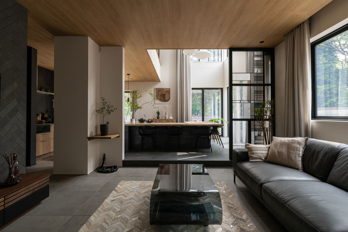 ダイワハウス 【59坪/夫婦＋子ども2人】コの字型ダイニングキッチンで緑と光に包まれる暮らし　写真10点掲載の建築実例画像