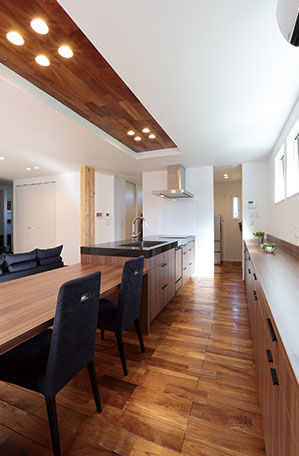 アルネットホーム 【間取り有】主役はお気に入りのキッチン　夫婦二人にちょうどいい平屋の建築実例画像3