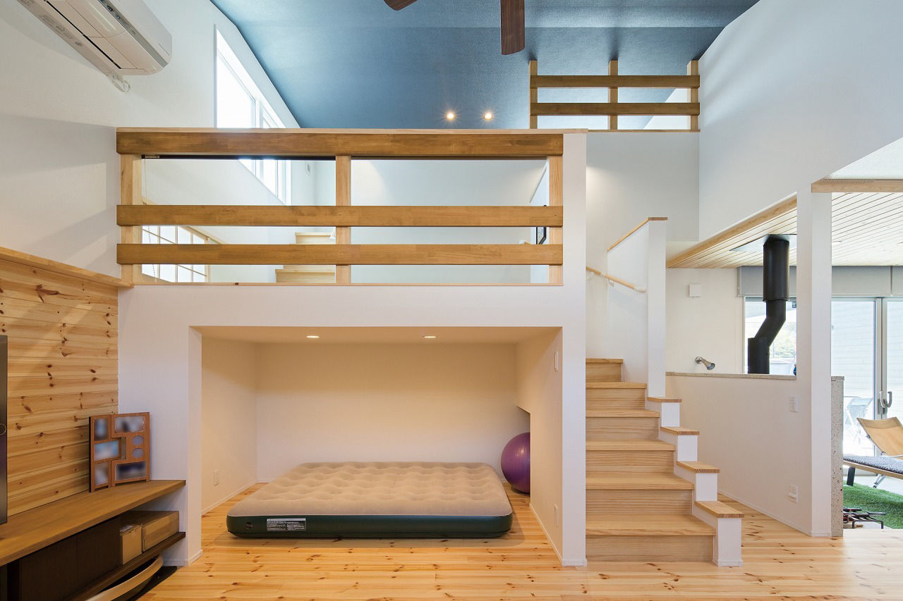 アルネットホーム 【間取図有】家で思い切りアウトドア気分を満喫！遊び心溢れる土間やテラスを楽しむ平屋の建築実例画像5