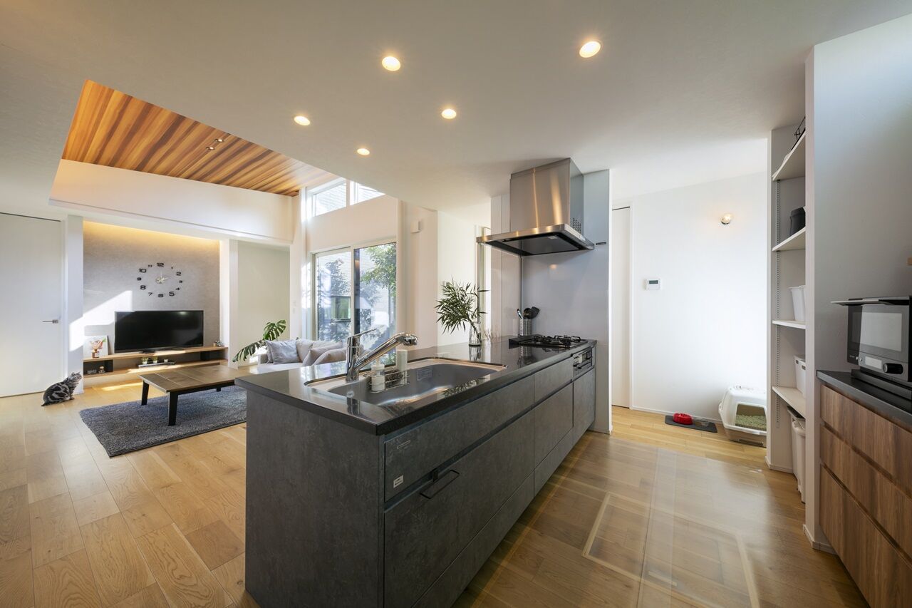 アルネットホーム 【間取り有】2つの庭を持つ開放的なコの字型の平屋。愛猫とのんびり過ごす日々の建築実例画像3