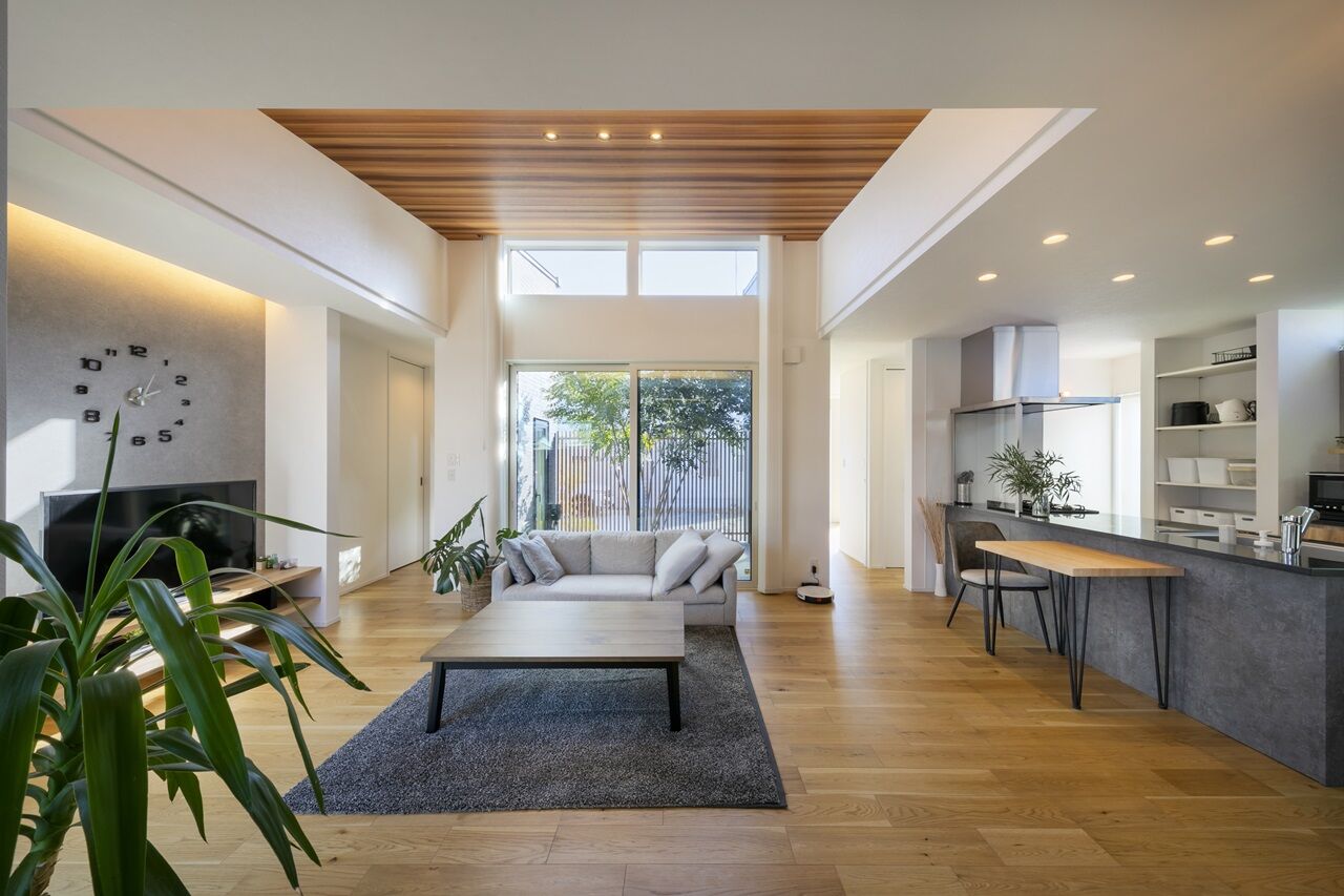 アルネットホーム 【間取り有】2つの庭を持つ開放的なコの字型の平屋。愛猫とのんびり過ごす日々の建築実例画像8