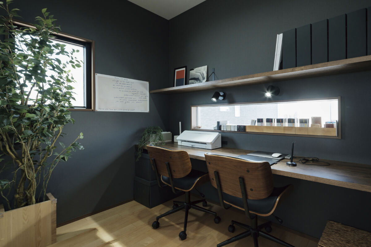 アルネットホーム 【間取り有】ウッドデッキで繋がるコの字型ホワイトハウスの建築実例画像8