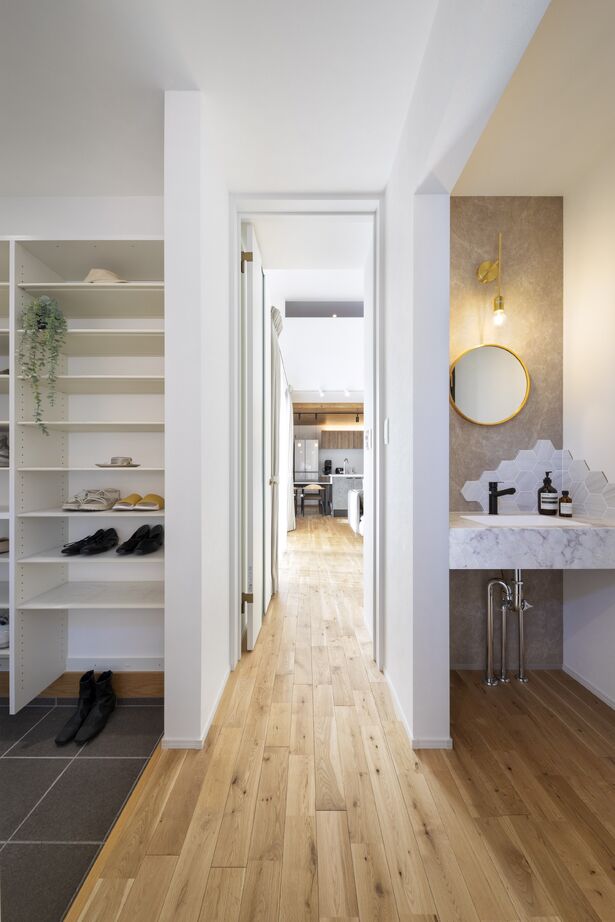 アルネットホーム 【間取り有】優しい光が射し込む家事楽コの字型平屋の建築実例画像10