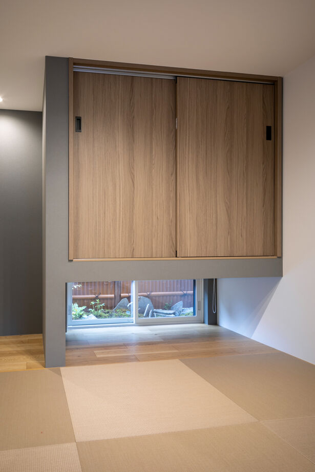 アルネットホーム 【間取り有】内外つながるプライベート中庭のモダン平屋の建築実例画像7