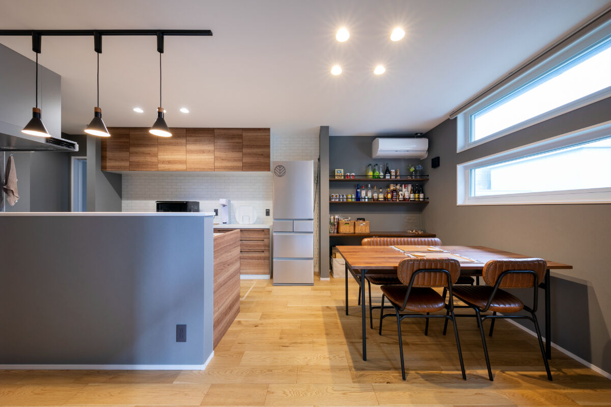 アルネットホーム 【間取り有】内外つながるプライベート中庭のモダン平屋の建築実例画像8