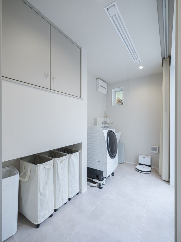 アルネットホーム 【間取り有】中庭の光で猫と日向ぼっこ　まるで美術館な白い邸宅の建築実例画像8