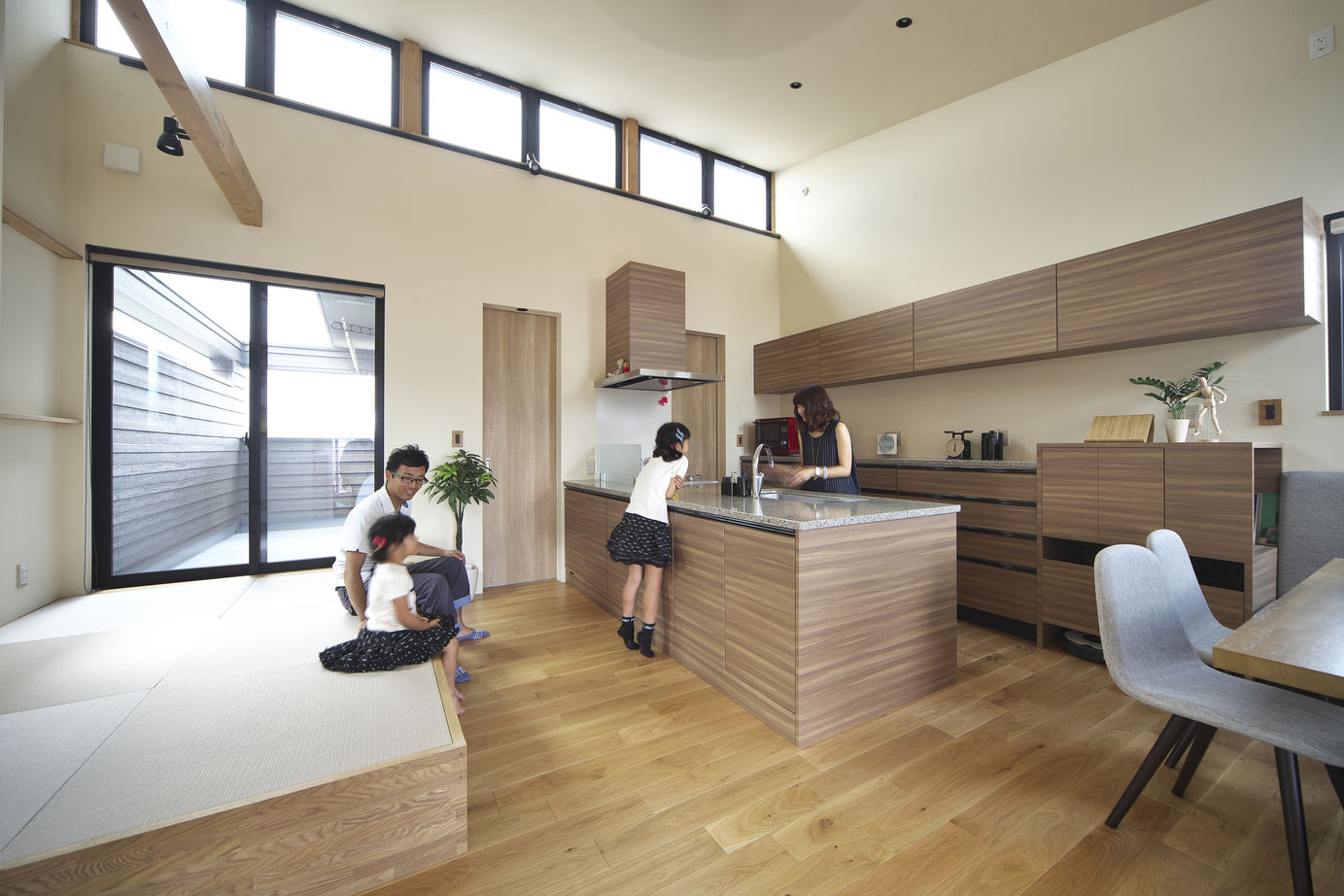 三昭堂 【一宮市/２階LDK】土地38.4坪.建物間口5.4ｍの狭小地で開放感のある間取り。性能も◎の快適な暮らしを実現の建築実例画像4