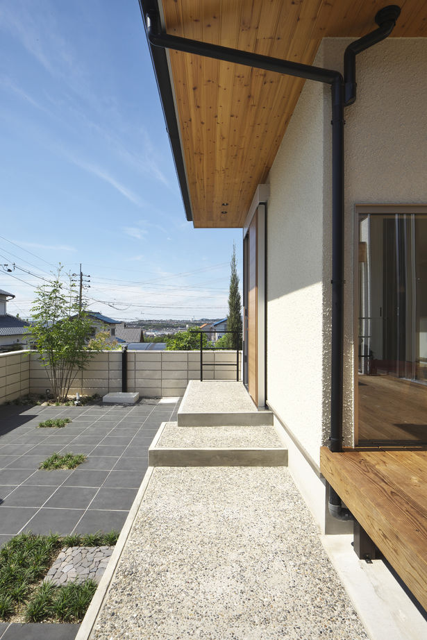 三昭堂 【春日井市/町屋風】舞台裏のような物が隠せる場所がいっぱい！収納充実で住みやすい間取り実例の建築実例画像2