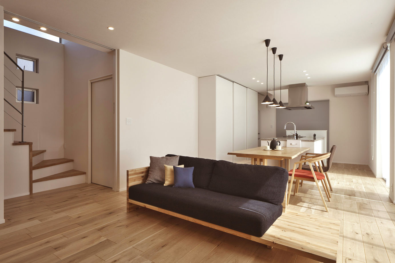 三昭堂 【春日井市/町屋風】舞台裏のような物が隠せる場所がいっぱい！収納充実で住みやすい間取り実例の建築実例画像3