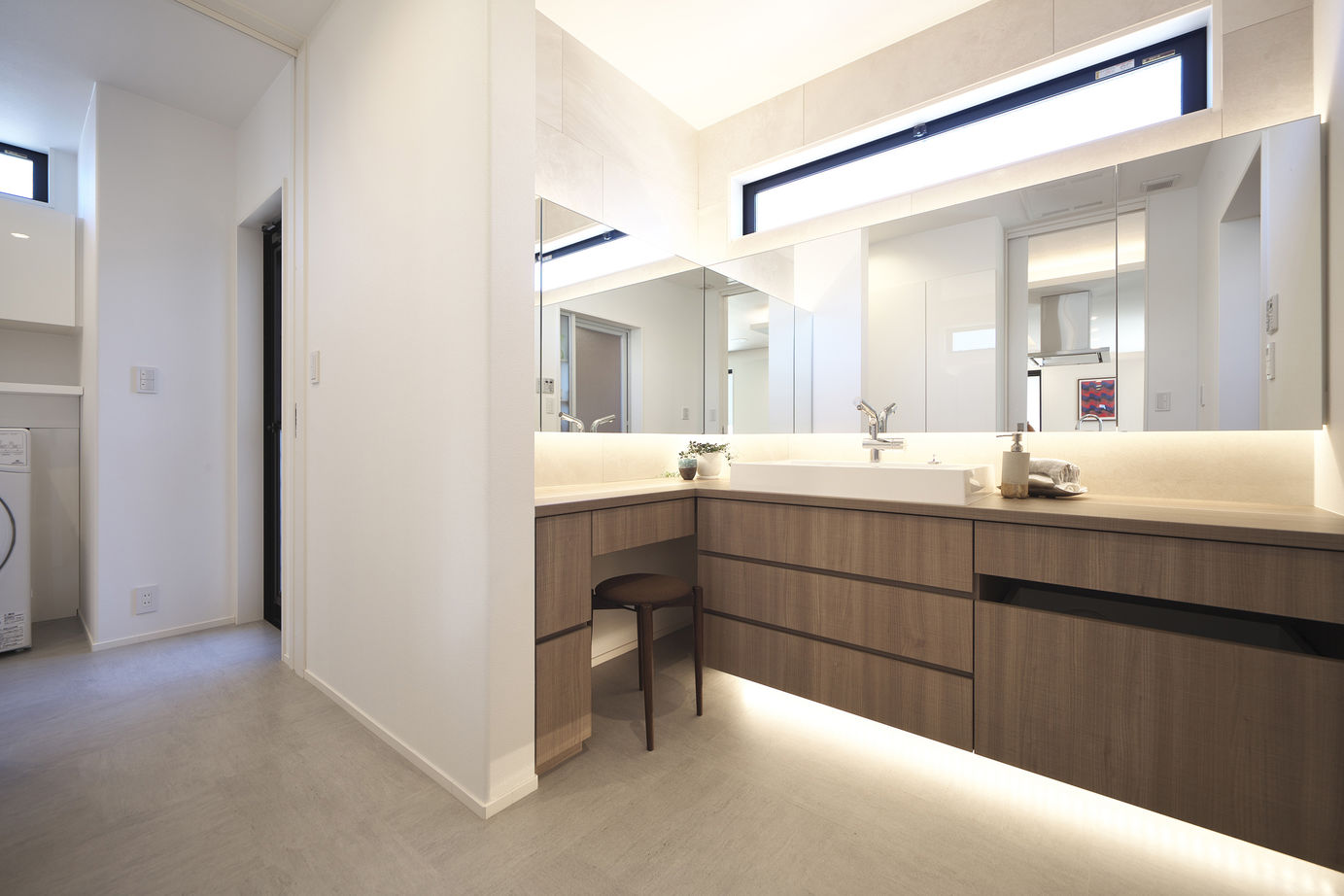 三昭堂 【ゴージャス×オーダーキッチン】設計士と練り上げた、高級リゾートを感じるオーダーキッチンの住まいの建築実例画像9