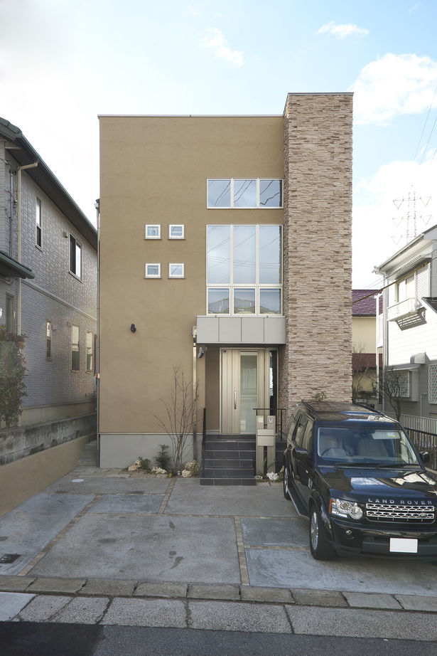 三昭堂 【名古屋市/建物間口６ｍ】住宅が立ち並ぶ都市部に建てた実例。長い敷地特徴を活かした住みやすい間取りの建築実例画像2