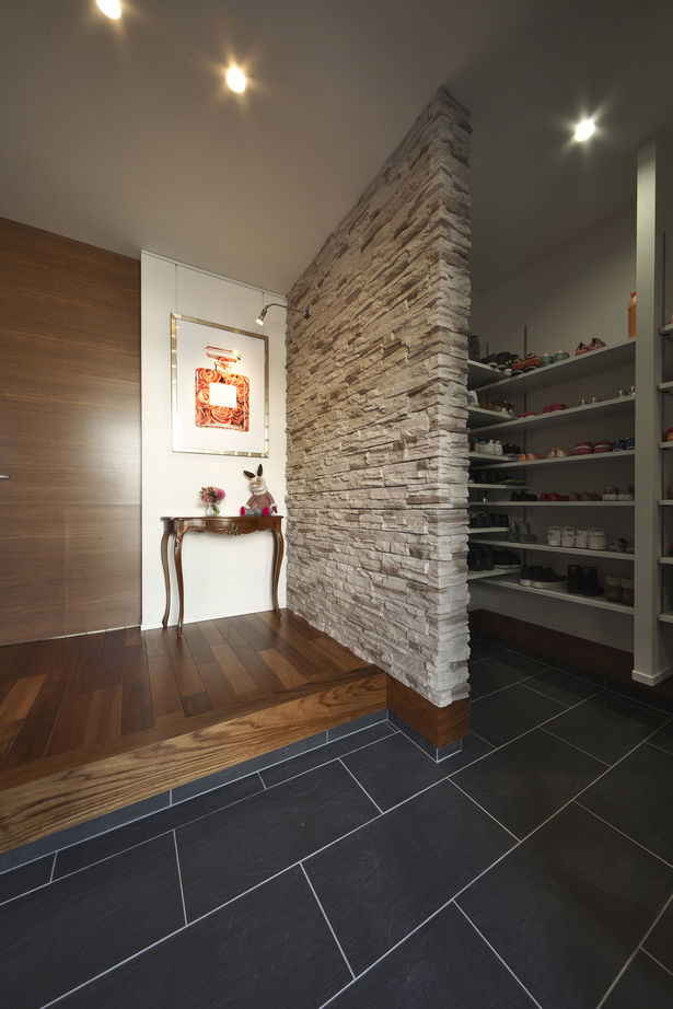 三昭堂 【名古屋市/建物間口６ｍ】住宅が立ち並ぶ都市部に建てた実例。長い敷地特徴を活かした住みやすい間取りの建築実例画像3