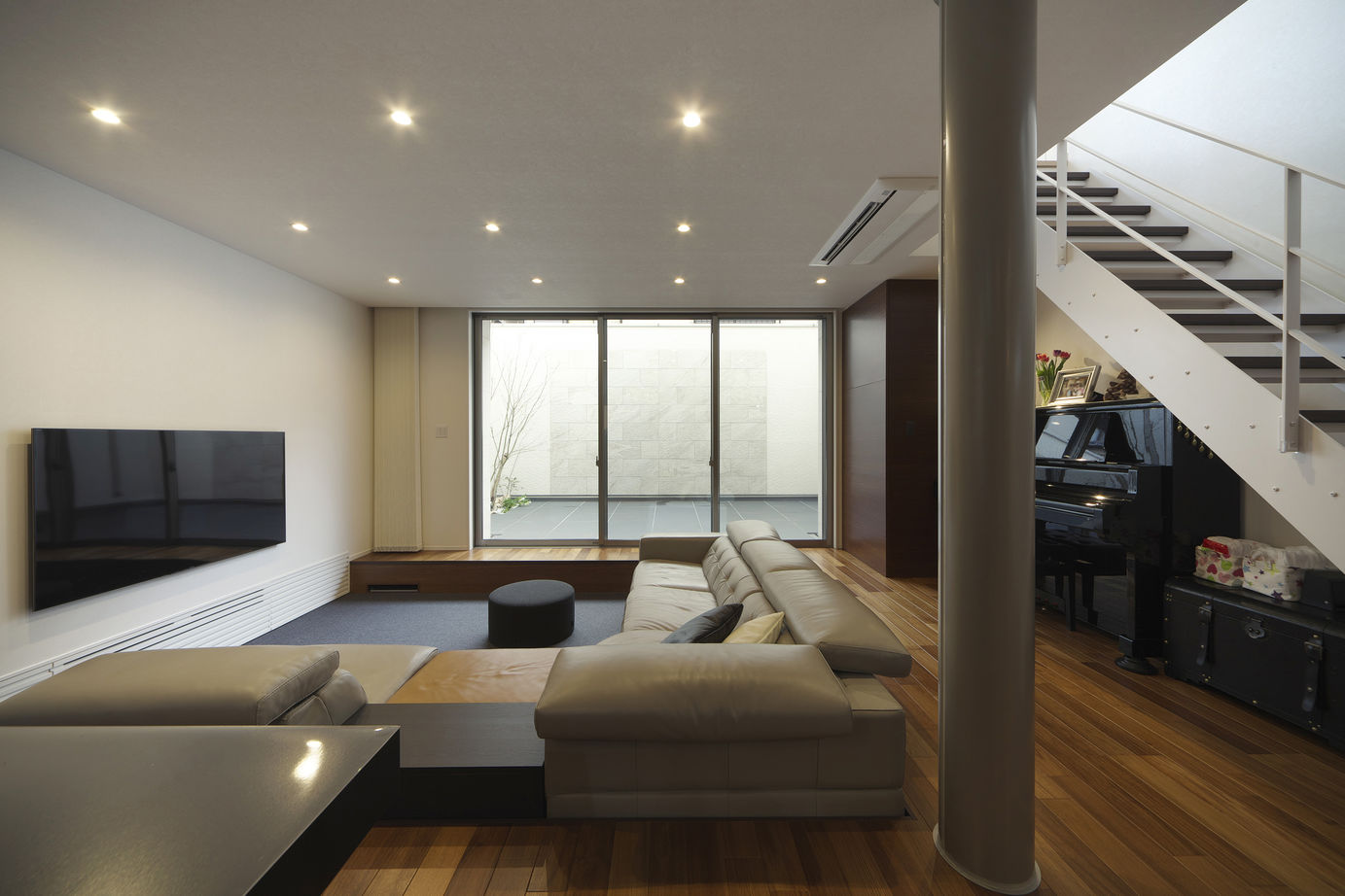 三昭堂 【名古屋市/建物間口６ｍ】住宅が立ち並ぶ都市部に建てた実例。長い敷地特徴を活かした住みやすい間取りの建築実例画像4