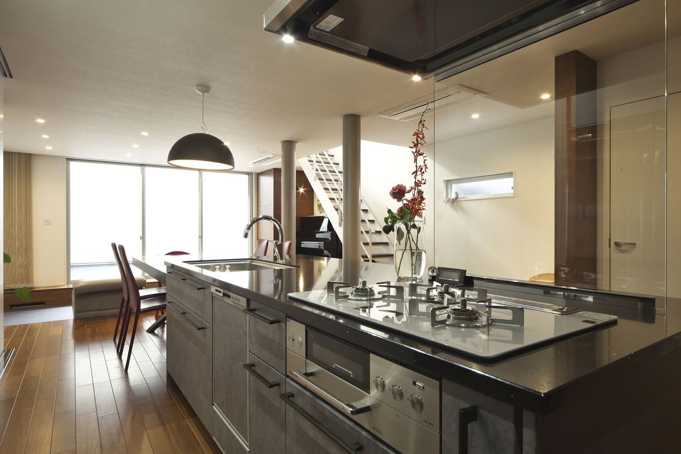 三昭堂 【名古屋市/建物間口６ｍ】住宅が立ち並ぶ都市部に建てた実例。長い敷地特徴を活かした住みやすい間取りの建築実例画像8