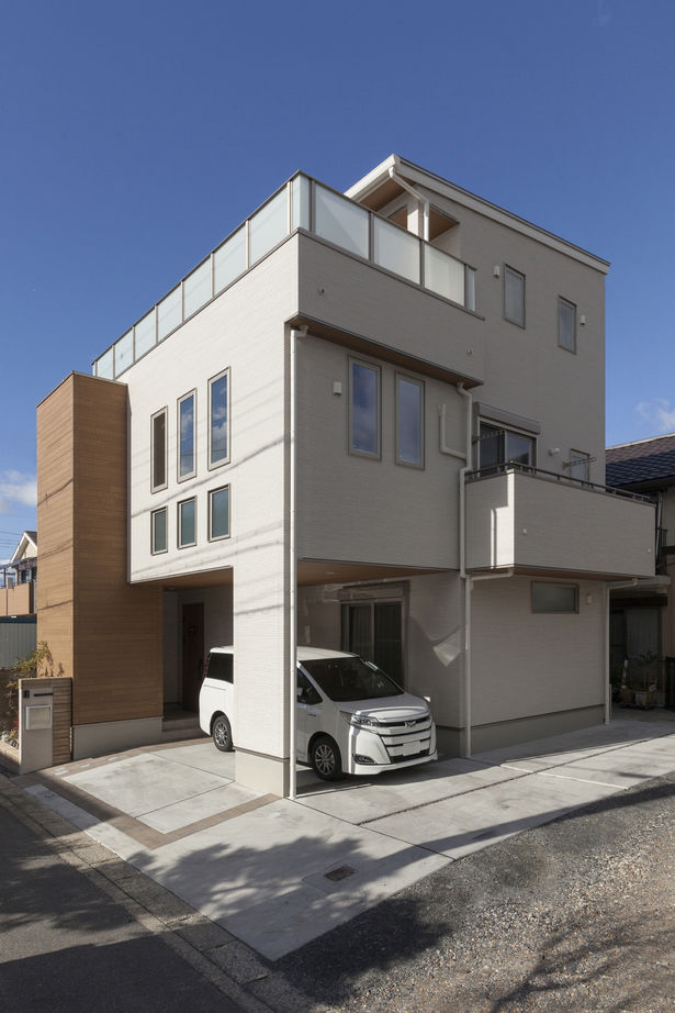 三昭堂 【名古屋市/間取り図/インナーガレージ】3階建てのモデルハウスで確信！30坪の限られた土地に建てた実例の建築実例画像2