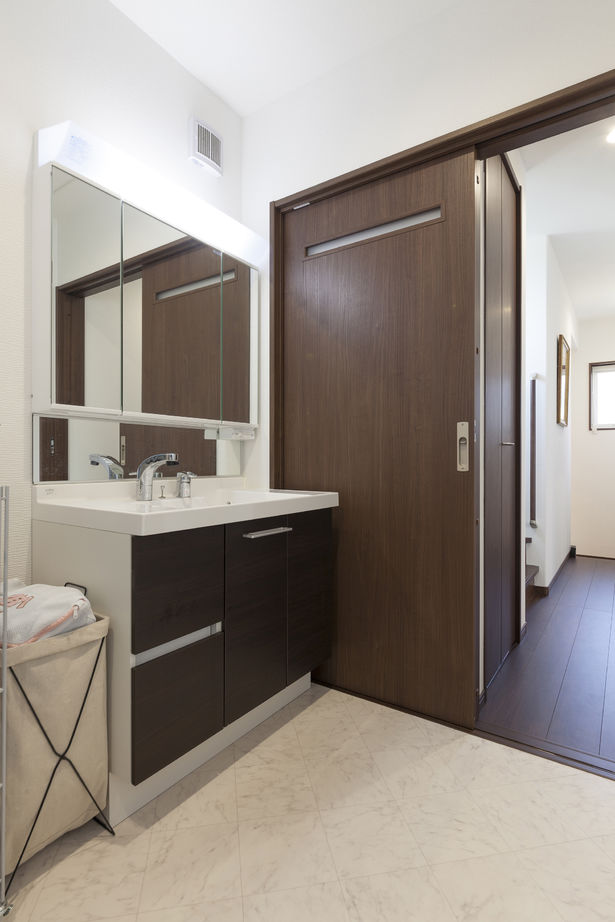 三昭堂 【名古屋市/間取り図/インナーガレージ】3階建てのモデルハウスで確信！30坪の限られた土地に建てた実例の建築実例画像7