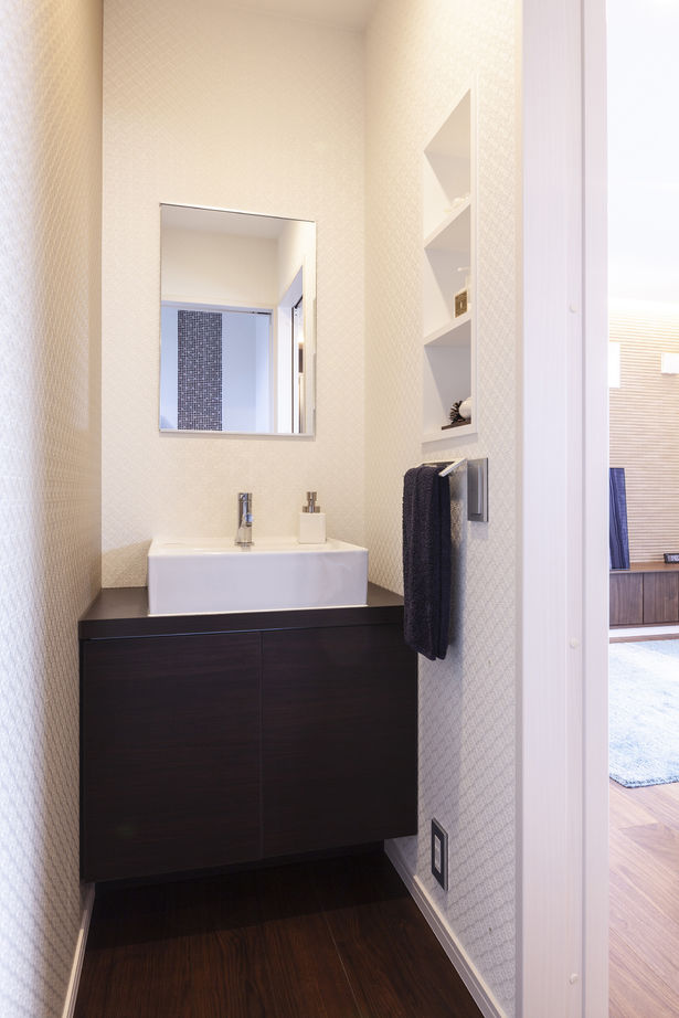 三昭堂 【名古屋市/３階建て】1階は両親が平屋感覚で過ごせる間取りに。二世帯住宅の工夫が満載の実例の建築実例画像9