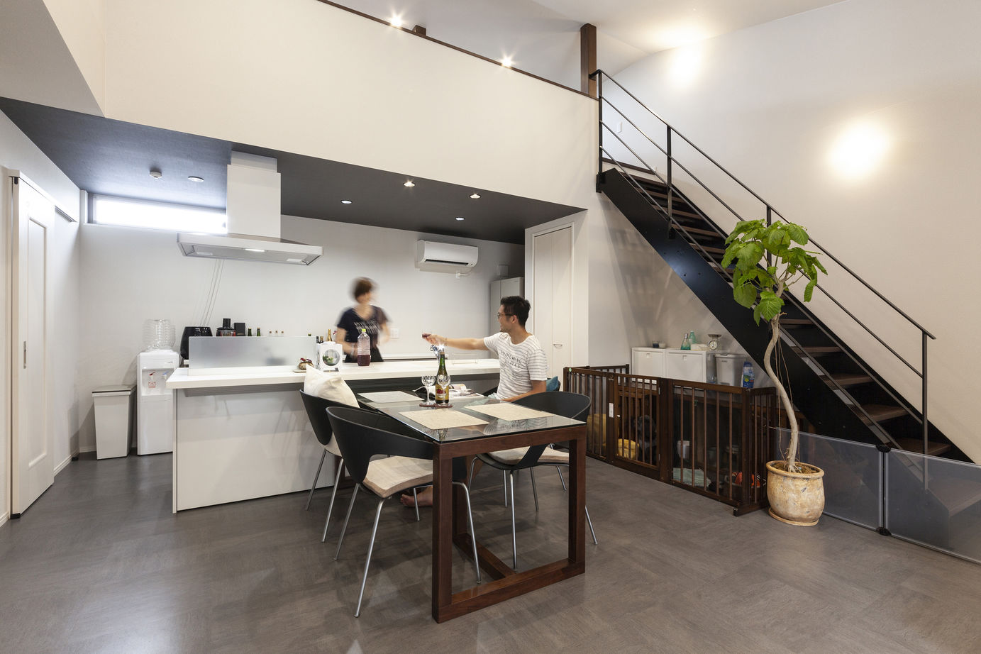 三昭堂 【岐阜県/平屋/間取り図】片流れの屋根デザイン。勾配を活かした小屋裏スペース。吹き抜け感のある平屋実例の建築実例画像4