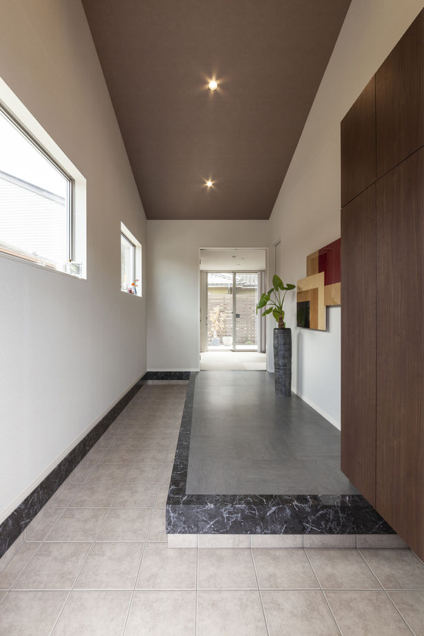 三昭堂 【岐阜県/平屋/間取り図】片流れの屋根デザイン。勾配を活かした小屋裏スペース。吹き抜け感のある平屋実例の建築実例画像9