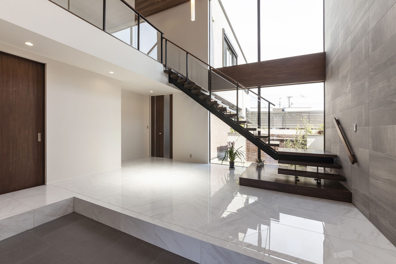 三昭堂 【愛知県/中庭/ホテルライク】豊かさとくつろぎを日常に。高級リゾートホテルのようなラグジュアリーな邸宅の建築実例画像3