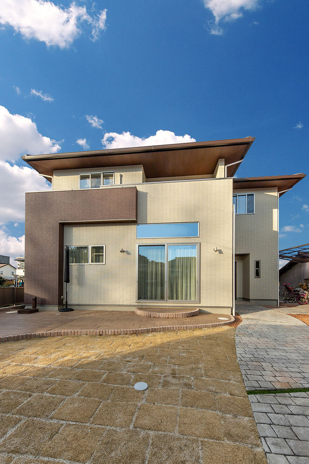 三昭堂 【愛知県/間取り図】LDKにスタディスペースを設けた、子ども4人の6人家族がお互いを感じるおしゃれな実例の建築実例画像2