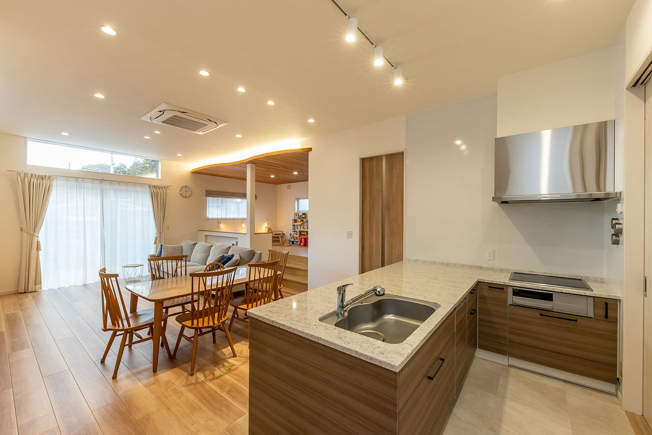 三昭堂 【愛知県/間取り図】LDKにスタディスペースを設けた、子ども4人の6人家族がお互いを感じるおしゃれな実例の建築実例画像7