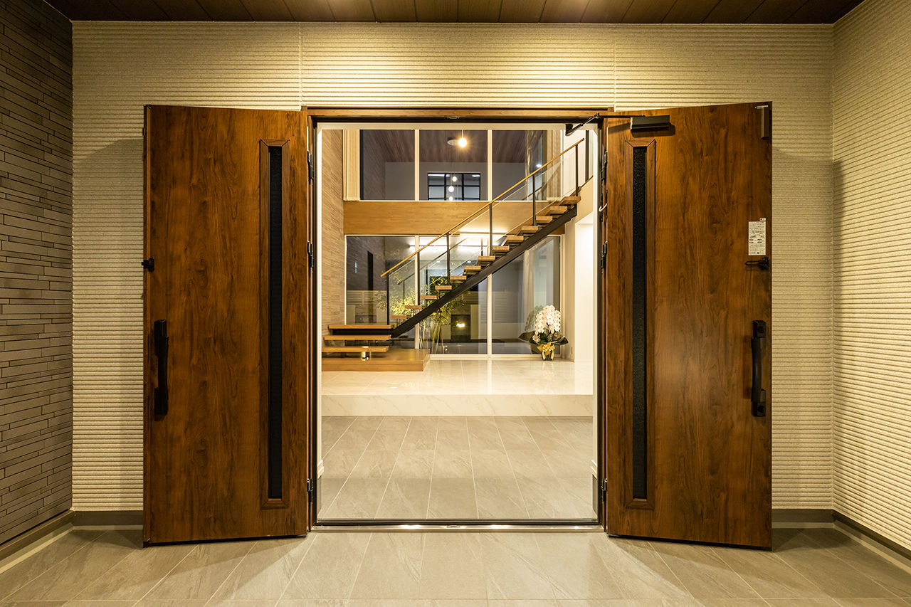 三昭堂 【愛知県/中庭/吹き抜け】建物に合わせ、ウォーターガーデンが飾る外構も任せられる確かな設計センスに感服の建築実例画像9