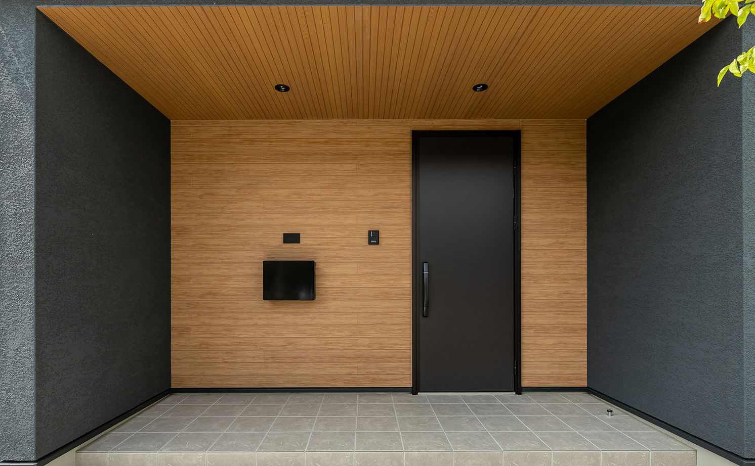 三昭堂 【岐阜市/平屋/間取り図/狭小間口】外に閉じ内に開くコの字型。南北に細長い土地でも家中陽光でいっぱい！の建築実例画像4