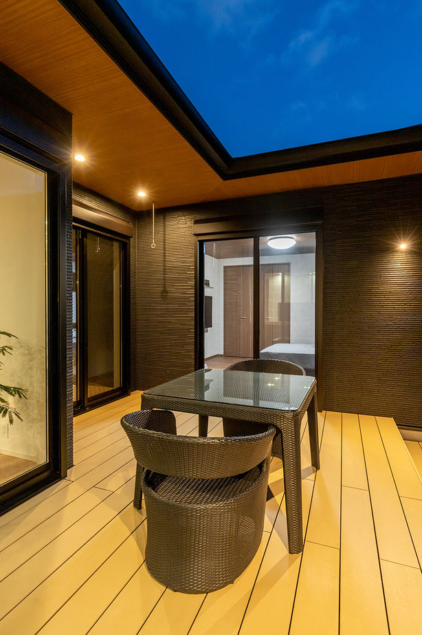 三昭堂 【愛知県知多郡/コの字型平屋/ペット】白い斜めの塗り壁がお洒落な、愛猫とも楽しく暮らす機能的な平屋の建築実例画像6