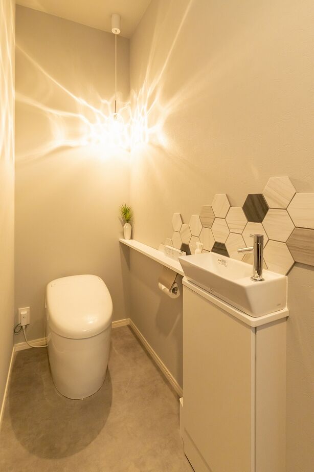 三昭堂 【名古屋市/2階LDK/店舗併用】片流れ屋根と縦ラインのガルバが印象的な接骨院併用住宅の建築実例画像8