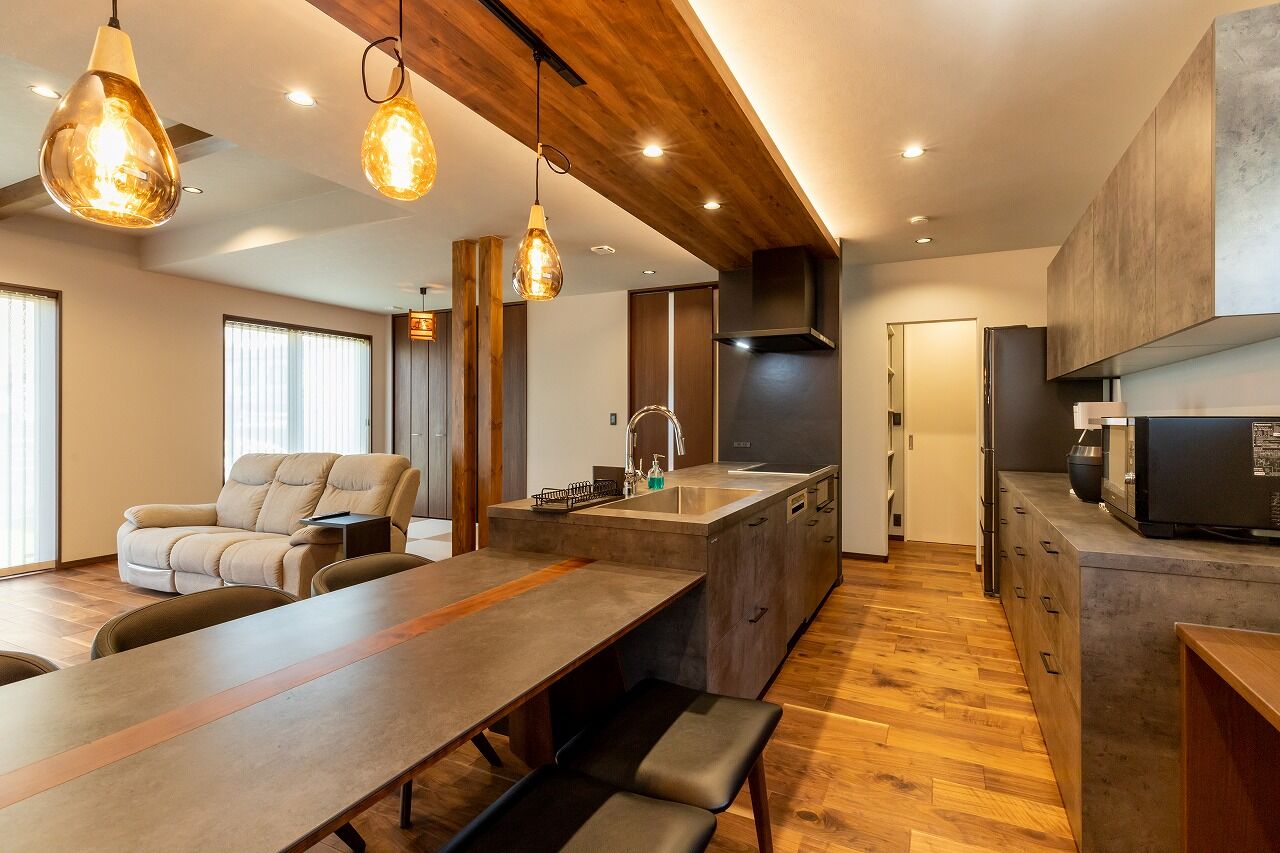 三昭堂 【一宮市/回遊動線/ランドリースペース】外壁タイルが目を惹くナチュラルで心地よい寄棟屋根の家の建築実例画像5