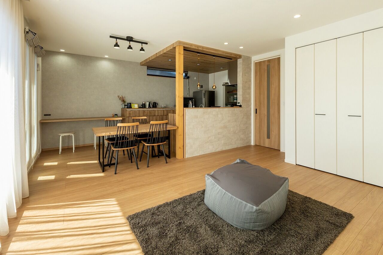 三昭堂 【名古屋市/2階LDK/和室】黒の塗り壁が印象的な家の建築実例画像5