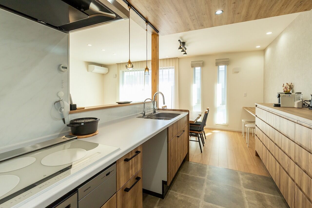 三昭堂 【名古屋市/2階LDK/和室】黒の塗り壁が印象的な家の建築実例画像7