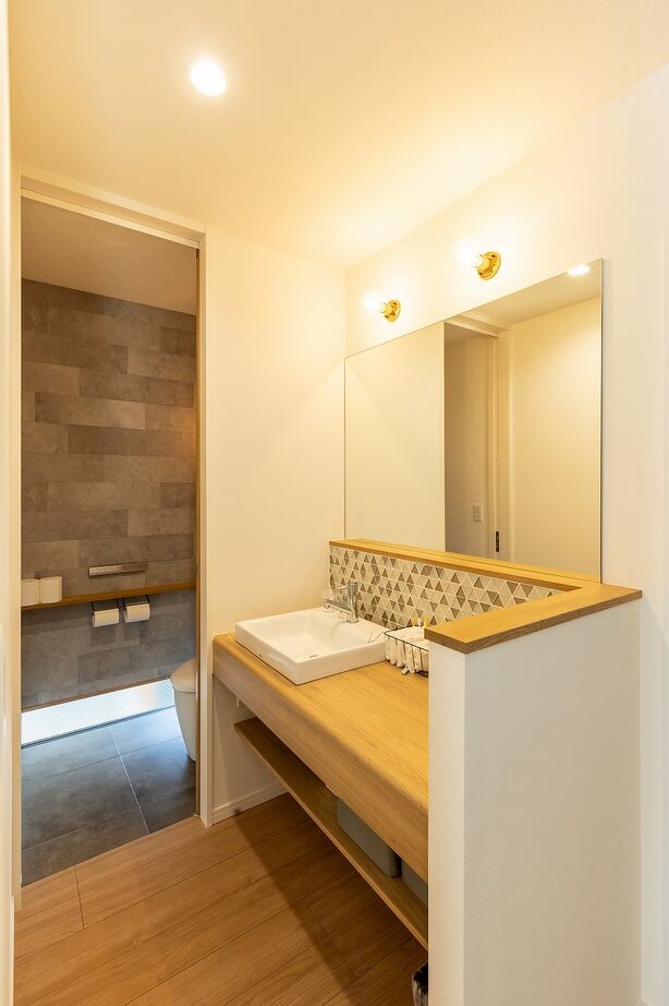 三昭堂 【名古屋市/2階LDK/和室】黒の塗り壁が印象的な家の建築実例画像9