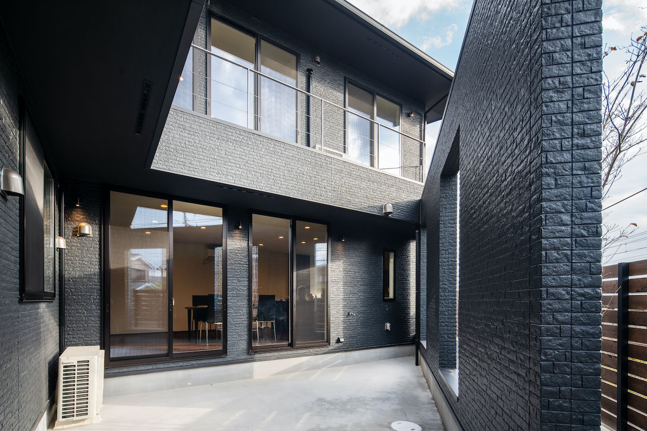 ビクトリーホーム 【3579万円/変形地/中庭/バルコニー/二世帯住宅】三角形の土地を活かす、おしゃれでプライベートな注文住宅の建築実例画像5