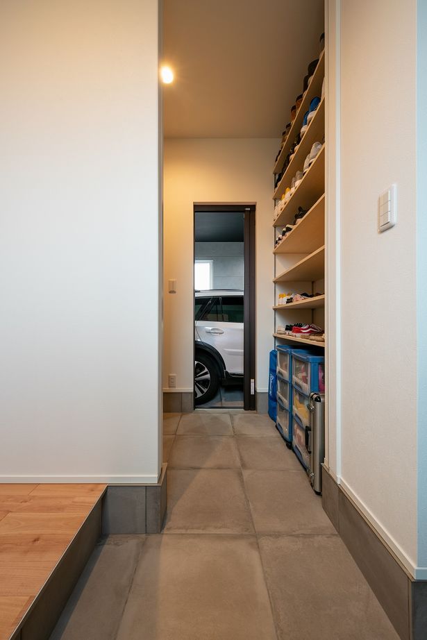 ビクトリーホーム 【2800万円台/吹き抜け/小上がり/ビルトインガレージ】素足で暮らしたくなる無垢×ガルバリウムの注文住宅の建築実例画像9