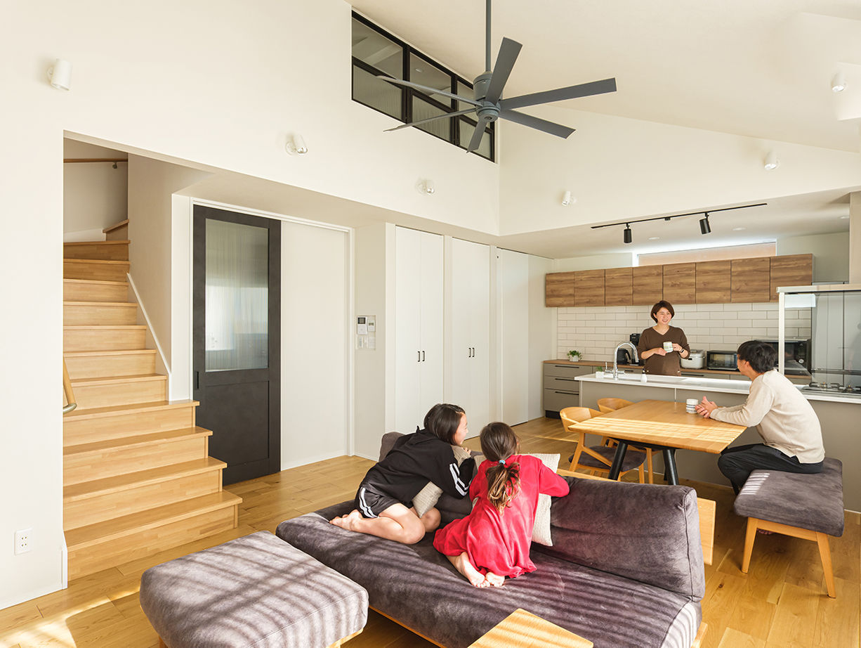 ビクトリーホーム 【2283万円/ロフト/充実収納/間取り図】家事をスムーズにする設計と勾配天井によるのびやかな2階LDKの家の建築実例画像3