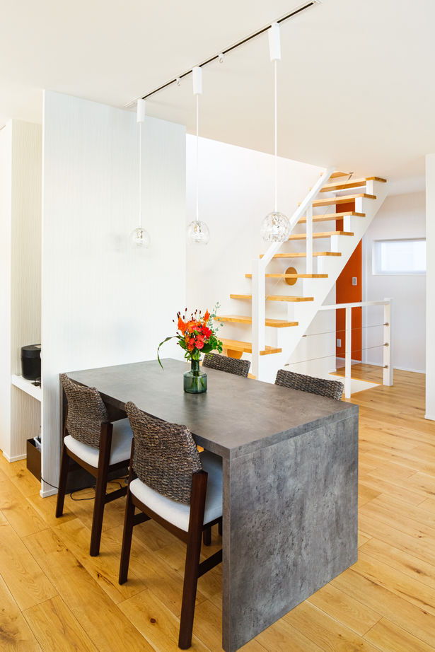 ビクトリーホーム 【湘南/3000万円台/ルーフバルコニー/耐震等級3/間取り図】海と空を思い切り楽しめるリゾートスタイルの家の建築実例画像4