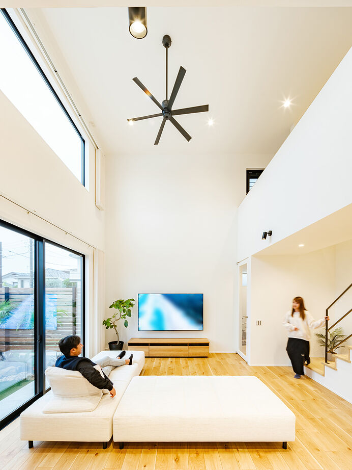 ビクトリーホーム 【3000万円台/吹き抜け/間取り図】外とフラットに繋がるリビングで視線を気にせず子どもとのびのび暮らす家の建築実例画像2