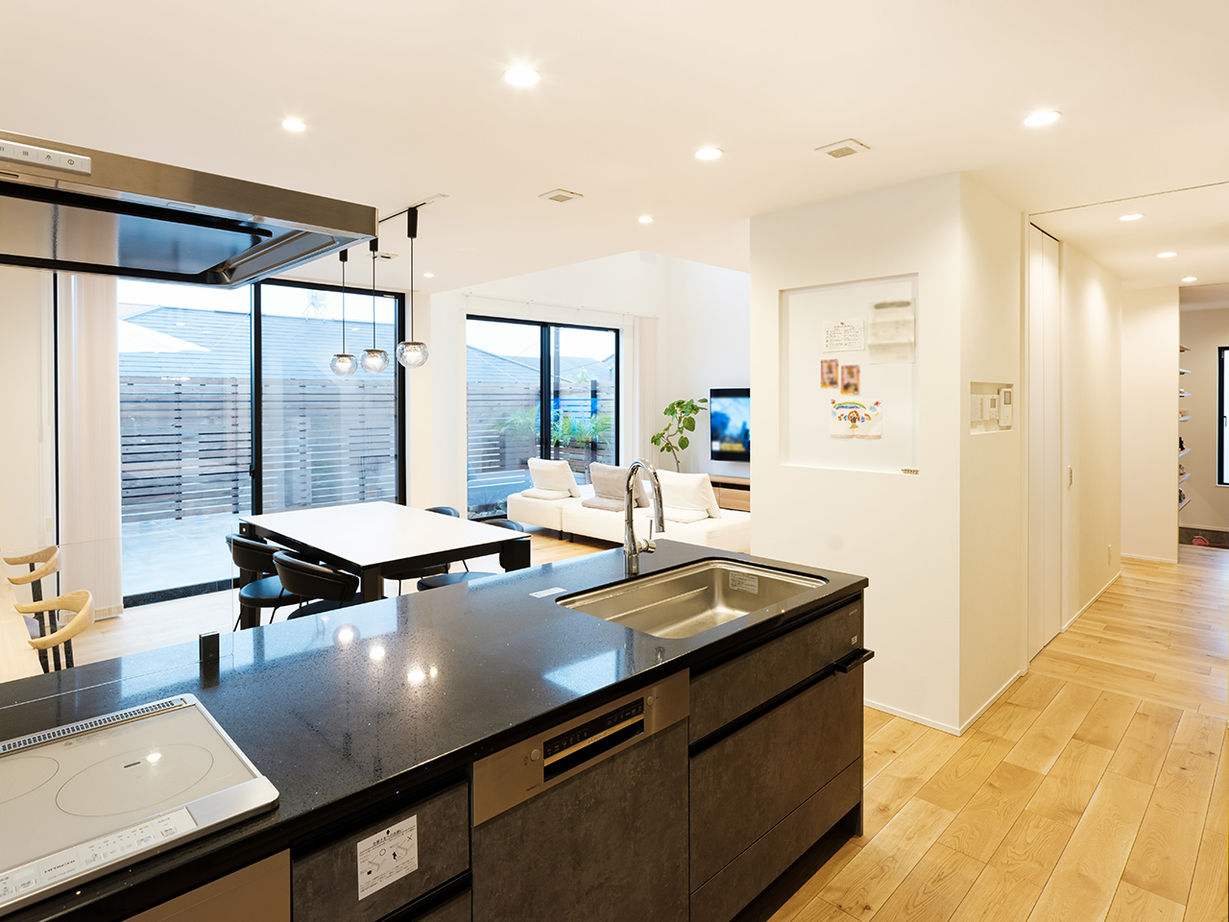 ビクトリーホーム 【3000万円台/吹き抜け/間取り図】外とフラットに繋がるリビングで視線を気にせず子どもとのびのび暮らす家の建築実例画像5