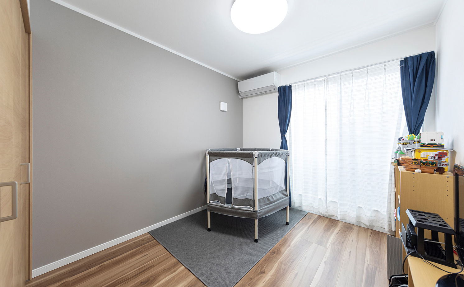 アークホーム　一級建築士事務所 【2000万円台/吹き抜け/間取り図有】ぬくもりと開放感いっぱいのLDKでのびのびと。20代で叶えた理想の家の建築実例画像8